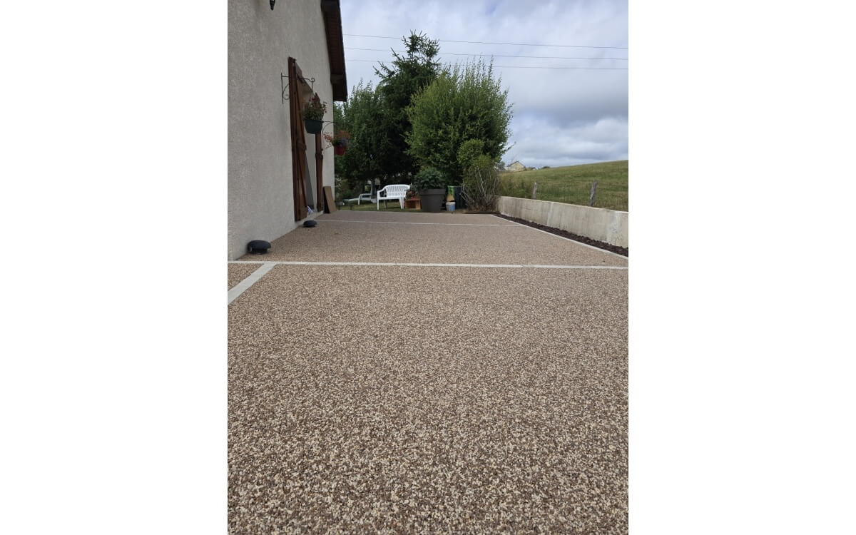 Ralisation Alle de jardin en Hydrostar Vulcane crme  Nbouzat conue le 23/09/2025