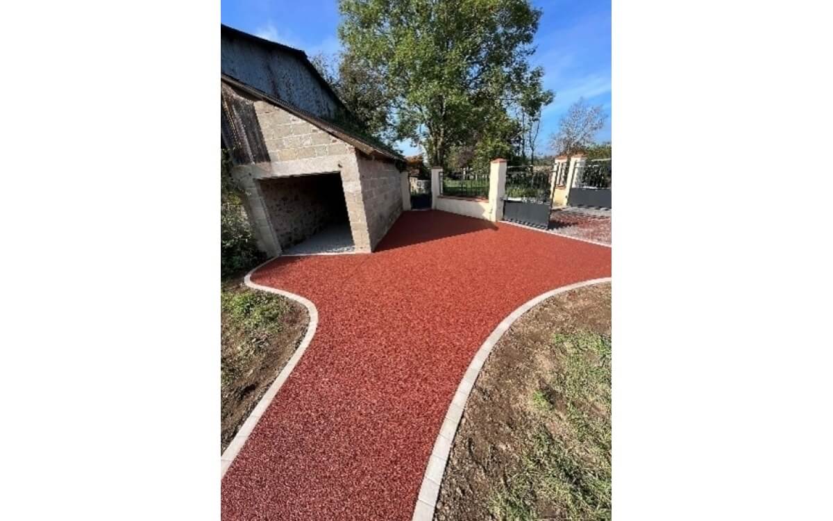 Ralisation Alle de jardin en bton decoratif et Pav la couture - Allier