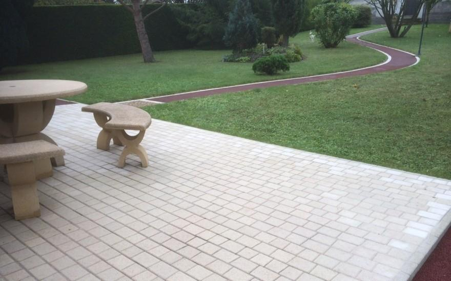 Ralisation Alle de jardin en Stardraine  Cournon d'Auvergne cre le 01/05/2025