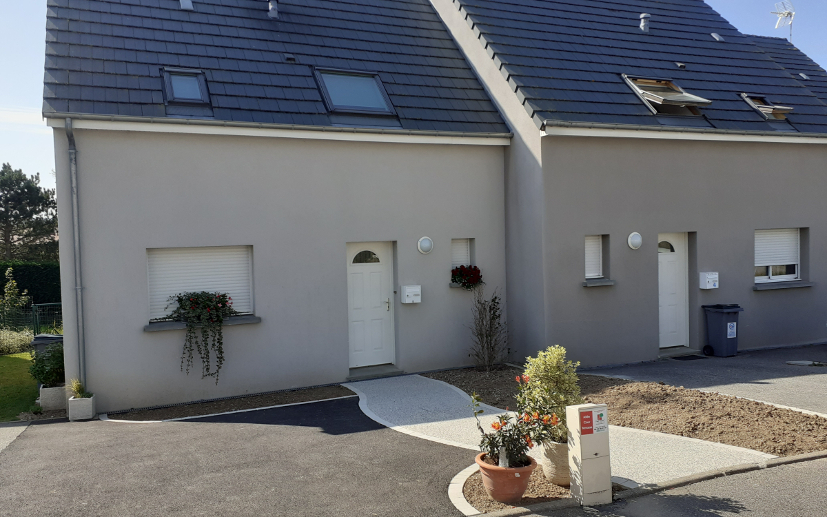 Conception All�e pi�tonne en enrob� � chaud, Hydrostar� et Pav� la couture� � CRIEL SUR MER cr��e le 06/09/2021