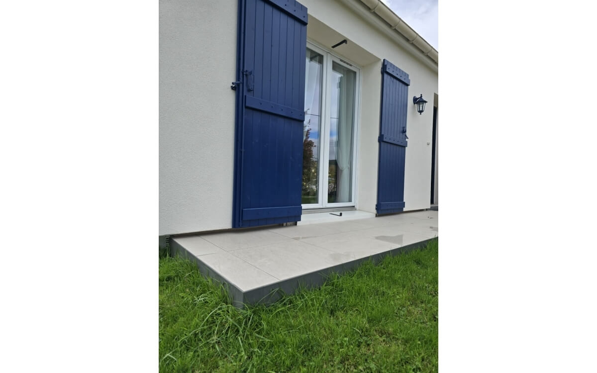 Cration Alle pitonne en dallage sur plots conue le 17/02/2025