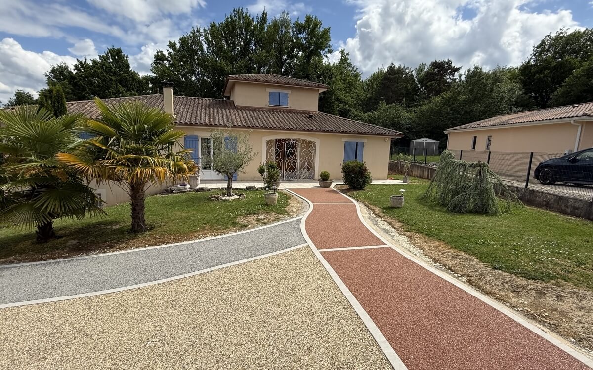 Conception Alle pitonne en Hydrostar et Pav la couture  CHATEAU L?EVEQUE ralise le 15/05/2025
