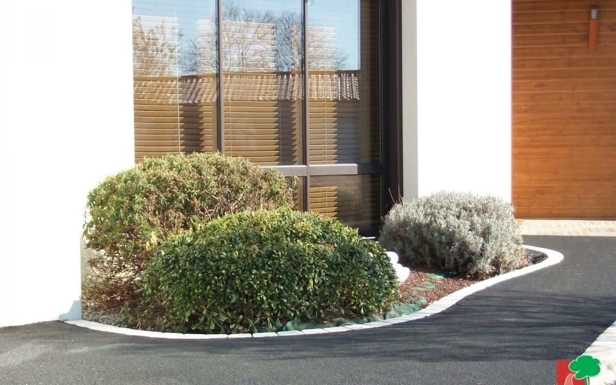 R�alisation All�e pi�tonne en enrob� � chaud et Pav� la couture� � Auneau cr��e le 13/02/2025