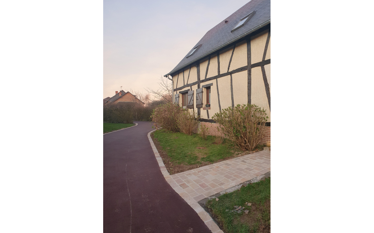 Conception Chemin en enrob  chaud et pavage  Quincampoix ralise le 29/03/2022