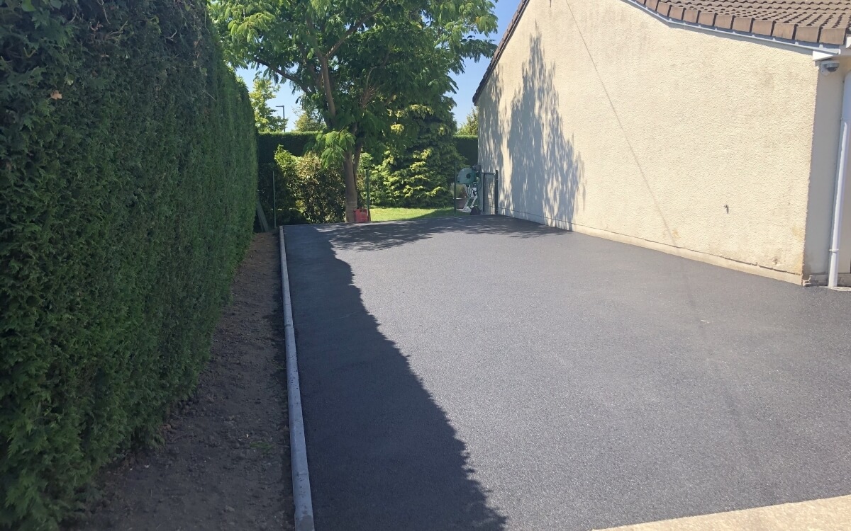 Cration Chemin en enrob  chaud  Saint-Amand-les-Eaux conue le 05/03/2025