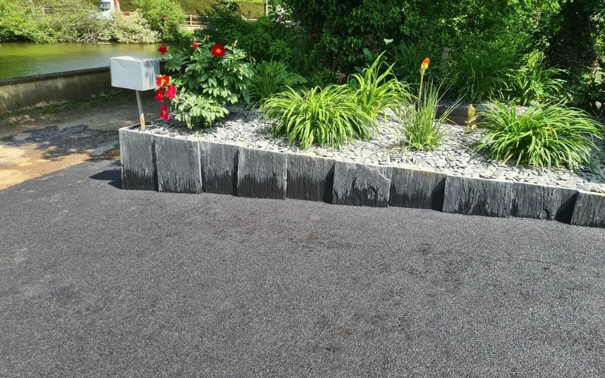 Conception Chemin en enrob  chaud  BOSC BENARD ralise le 01/12/2025