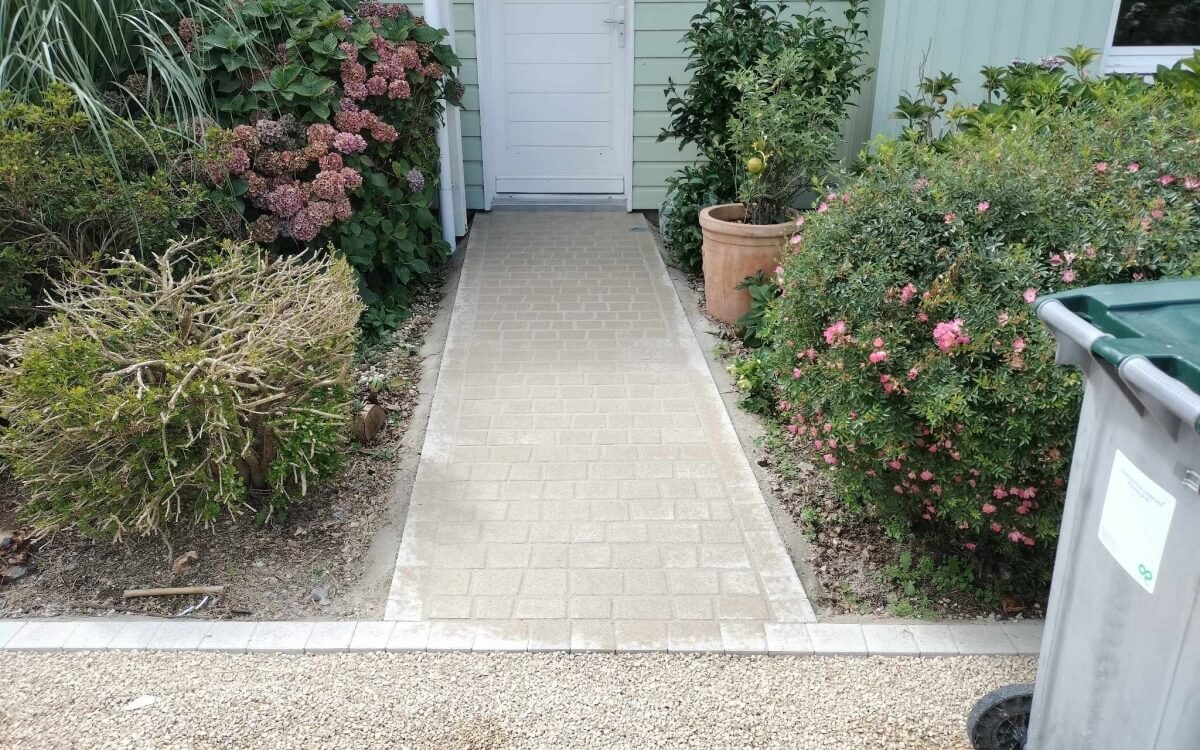 Conception Chemin en Gravistar et Pav la couture  BOURTHEROULDE cre le 01/12/2025