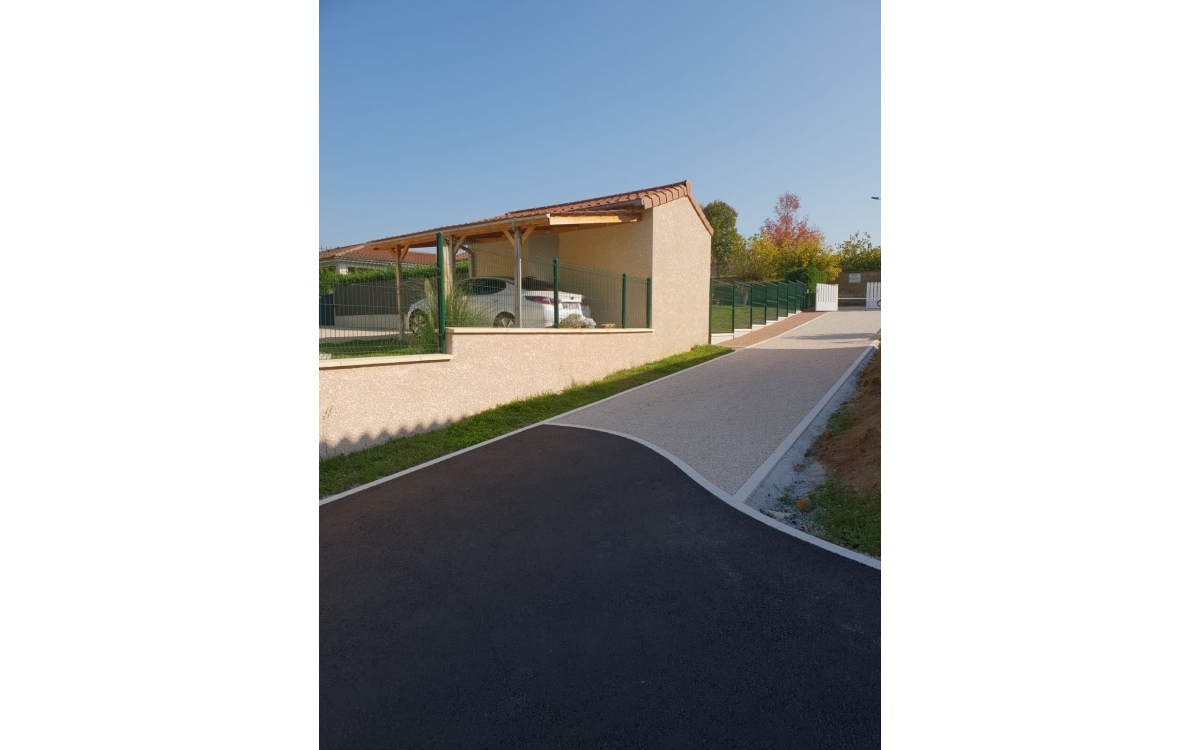Cration Chemin en enrob noir  chaud et Alvostar - Entreprise Mousset - Sane-et-Loire ralise le 09/11/2018