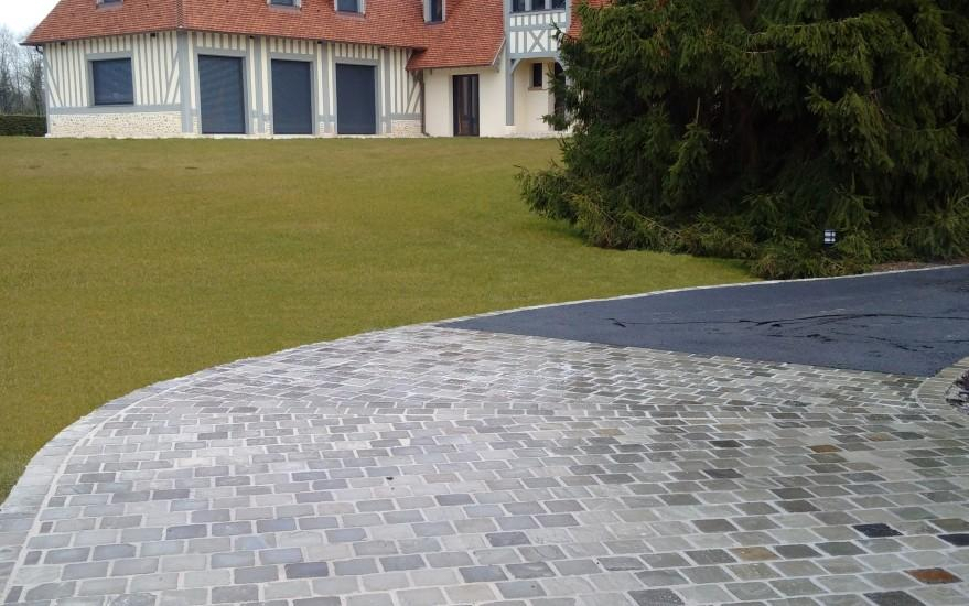 Cration Chemin en pavage  Lisieux ralise le 30/04/2025