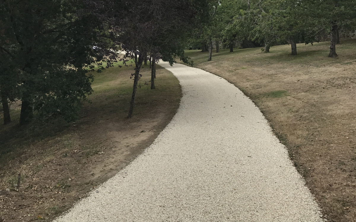 Conception Chemin en Gravistar� � Mortagne-sur-S�vre r�alis�e le 13/12/2025