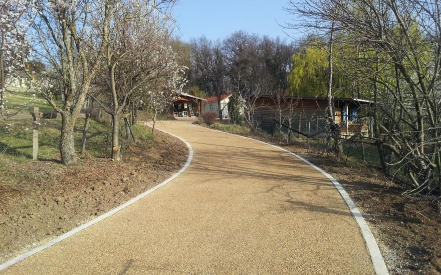 Cration Chemin en Gravistar beige  Chteauneuf-sur-Isre ralise le 30/04/2025