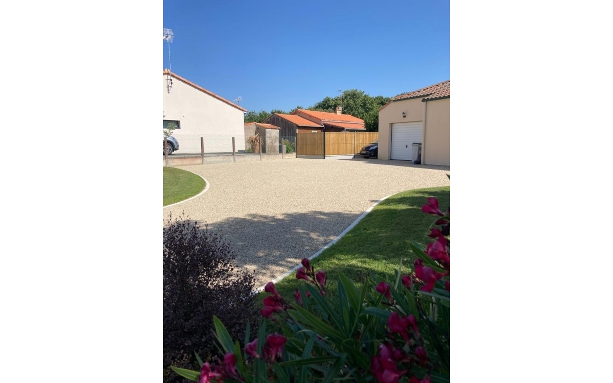 Conception Cour en Alvostar, Gravistar et Pav la couture - Loire Atlantique cre le 16/02/2021