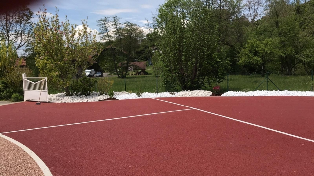 Conception Cour en bton decoratif et Pav la couture  PERRIGNIER ralise le 29/03/2019