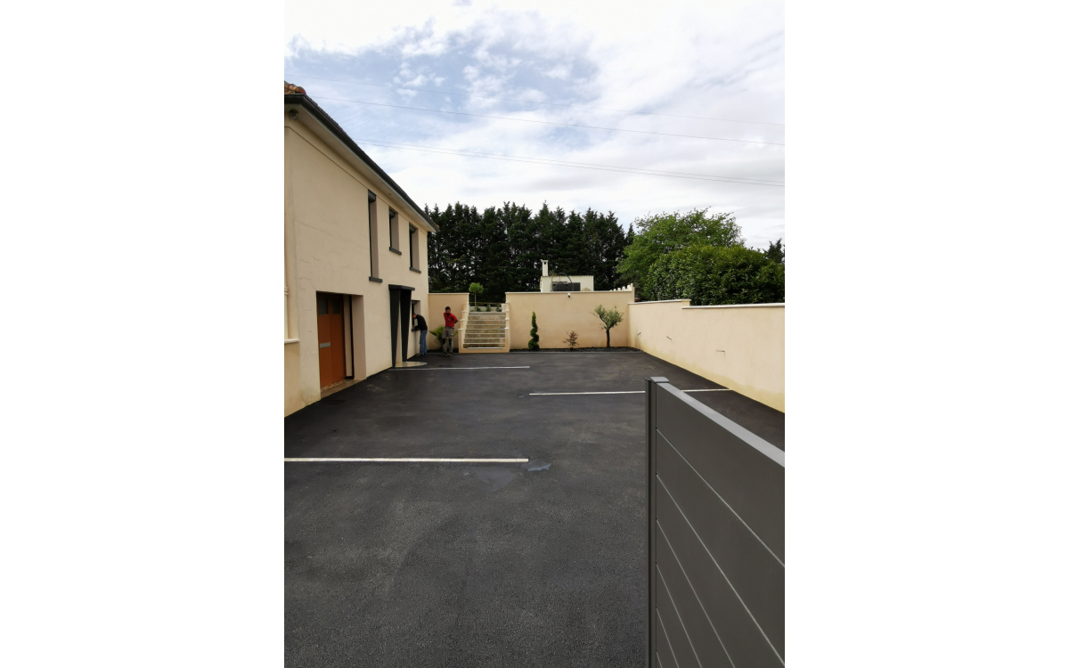 Cration Cour en Pav la couture - Allier ralise le 17/03/2022