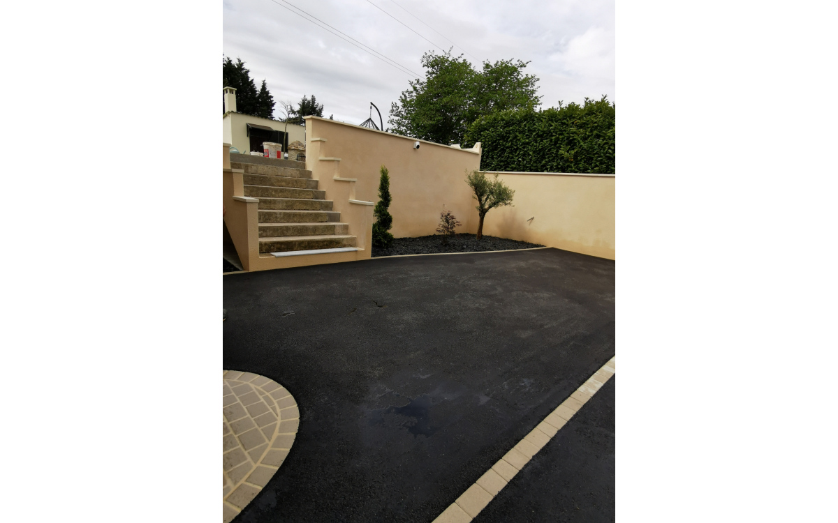 Cration Cour en Pav la couture - Allier ralise le 17/03/2022