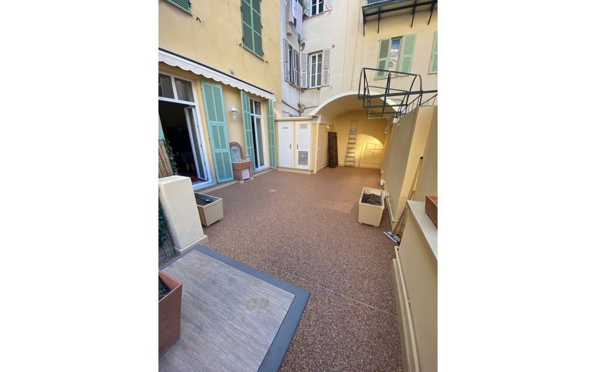 Cration Cour en Hydrostar - Alpes Maritimes ralise le 09/12/2021