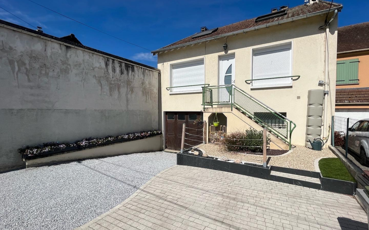 Ralisation Cour en Alvostar, Dm green et Pav la couture  Bray sur seine conue le 15/10/2021