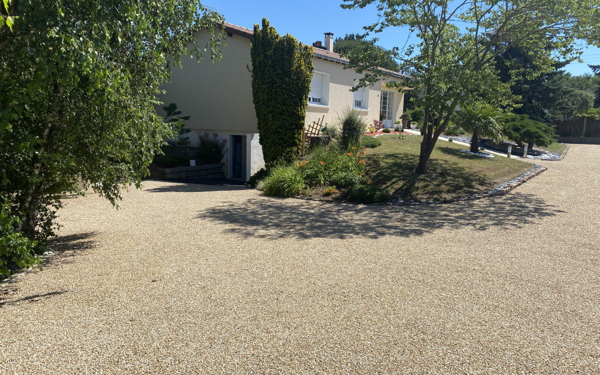 Cration Cour en bton decoratif, Gravistar et Pav la couture  cholet conue le 20/09/2022