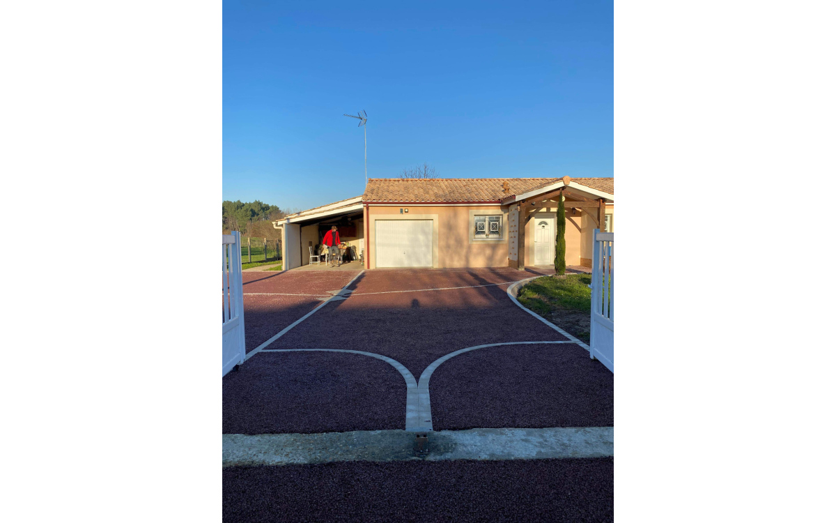 Cration Cour en Gravistar et Pav la couture  ST-AVIT-ST-NAZAIRE ralise le 24/10/2023