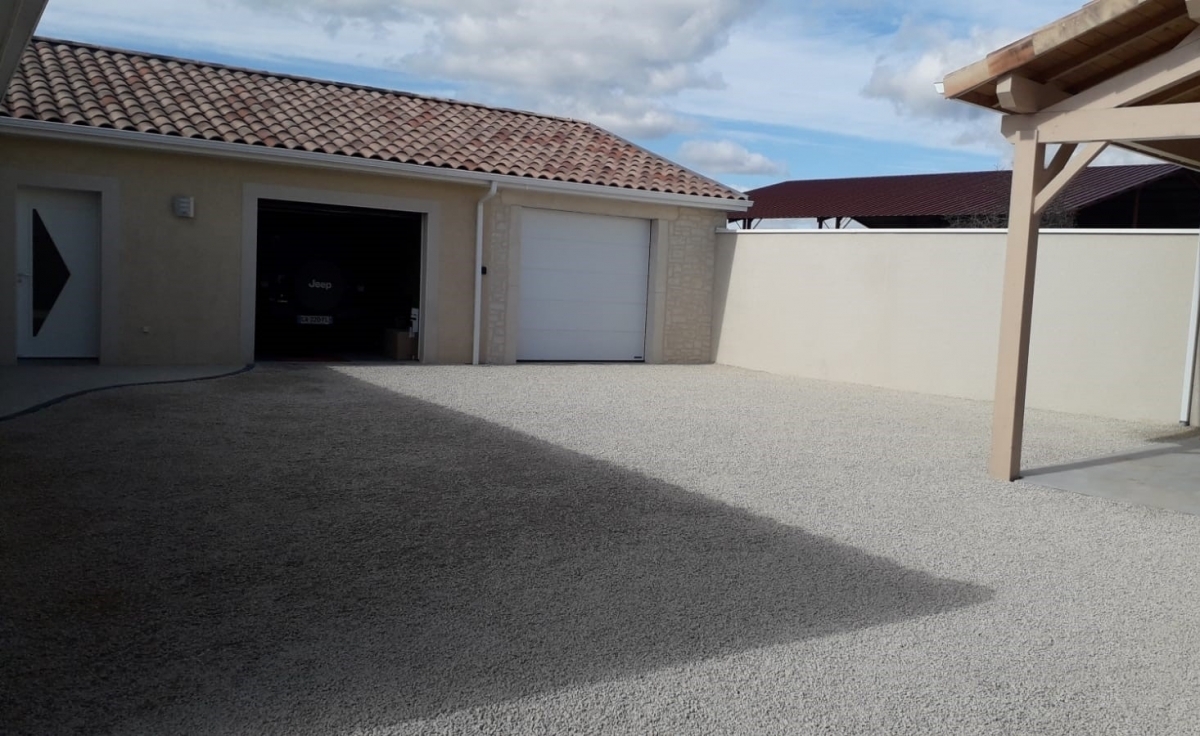 Conception Cour en Gravistar  ARDOIX ralise le 15/03/2024