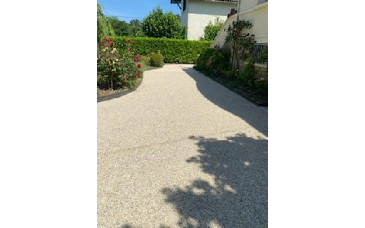 Ralisation Cour en Gravistar  Saint Avit Saint Nazaire conue le 24/06/2024