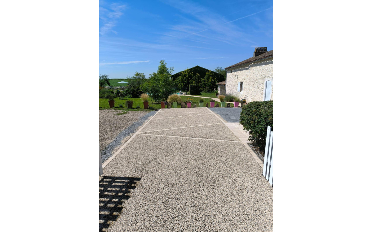 Conception Cour en Alvostar et Gravistar  Saint Avit Saint Nazaire ralise le 15/06/2024
