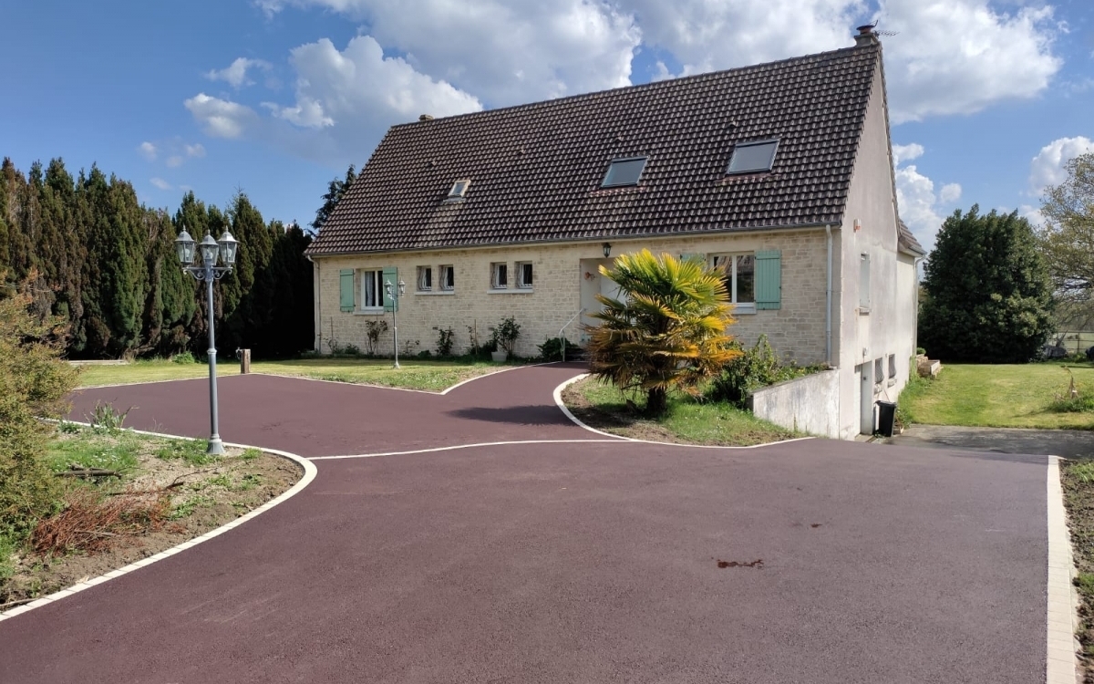 Ralisation Cour en enrob  chaud - Manche cre le 30/10/2024