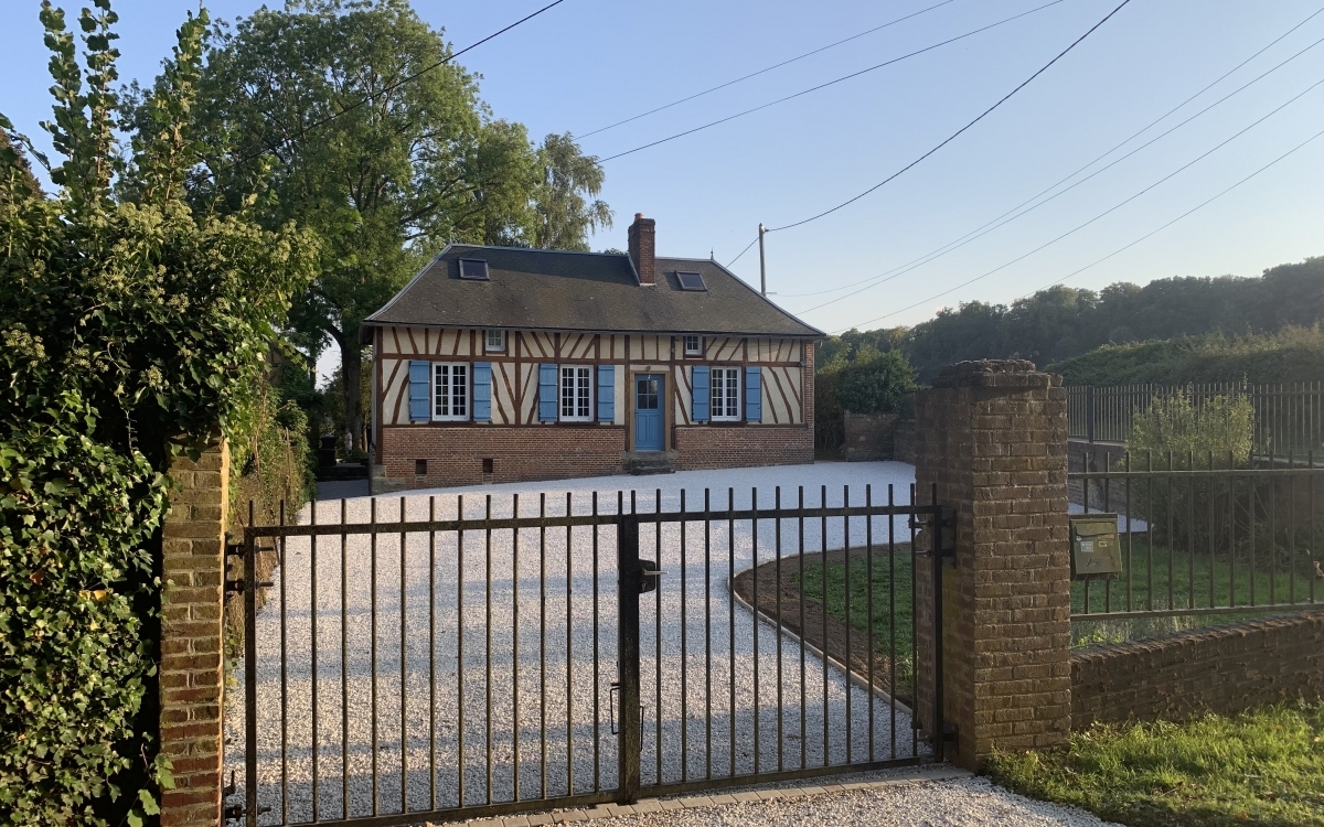 Cration Cour en Alvostar et Pav la couture - Oise ralise le 09/10/2024