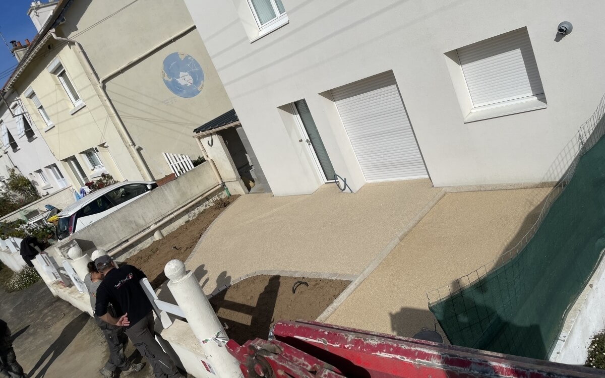 Ralisation Cour en Hydrostar conue le 04/02/2025