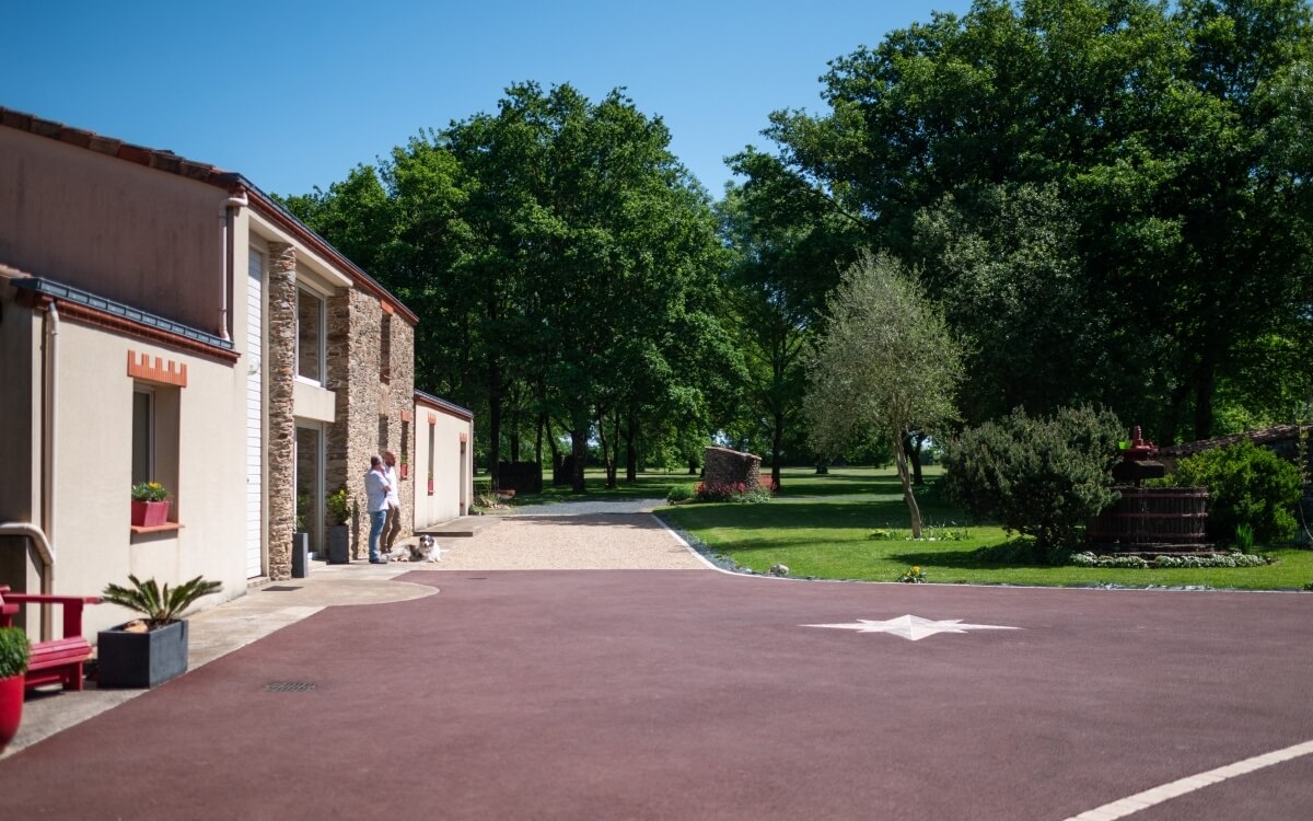 Ralisation Cour en enrob  chaud - Loire Atlantique cre le 20/06/2024