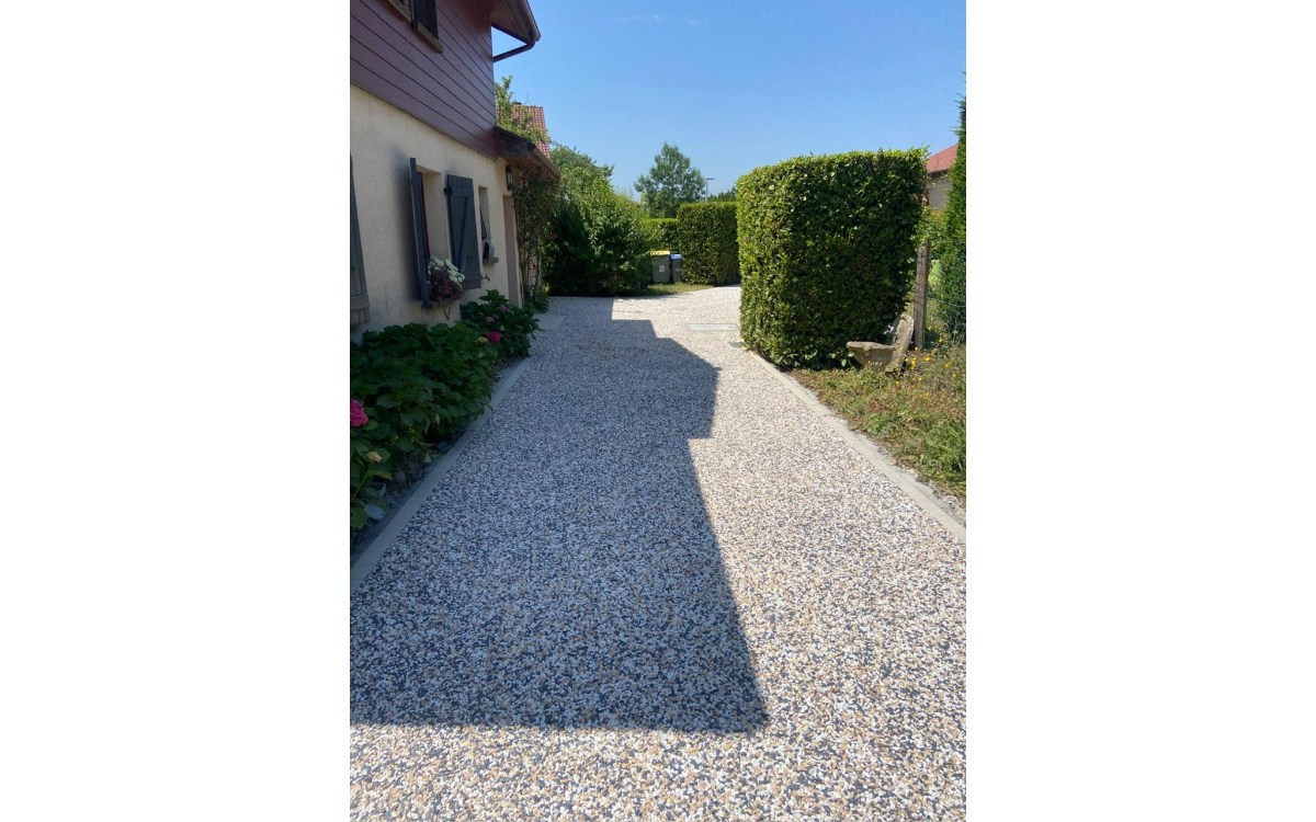 Ralisation Cour en Alvostar - Isre conue le 23/06/2025
