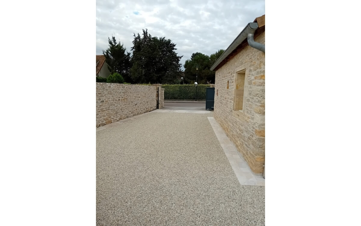 Ralisation Cour en Alvostar et pavage - Sane-et-Loire conue le 30/06/2025