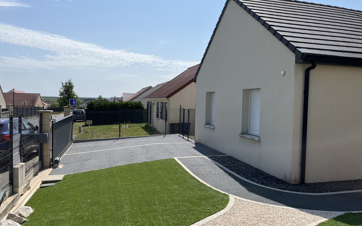 Cration Cour en Alvostar, Dm green et Minralstar   BRETEUIL ralise le 03/06/2025
