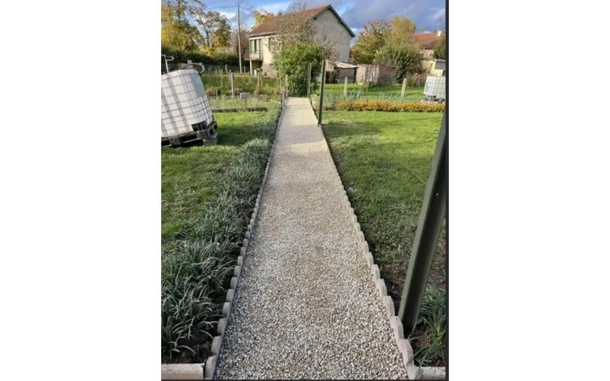 Conception Cour en Alvostar - Allier ralise le 27/10/2025