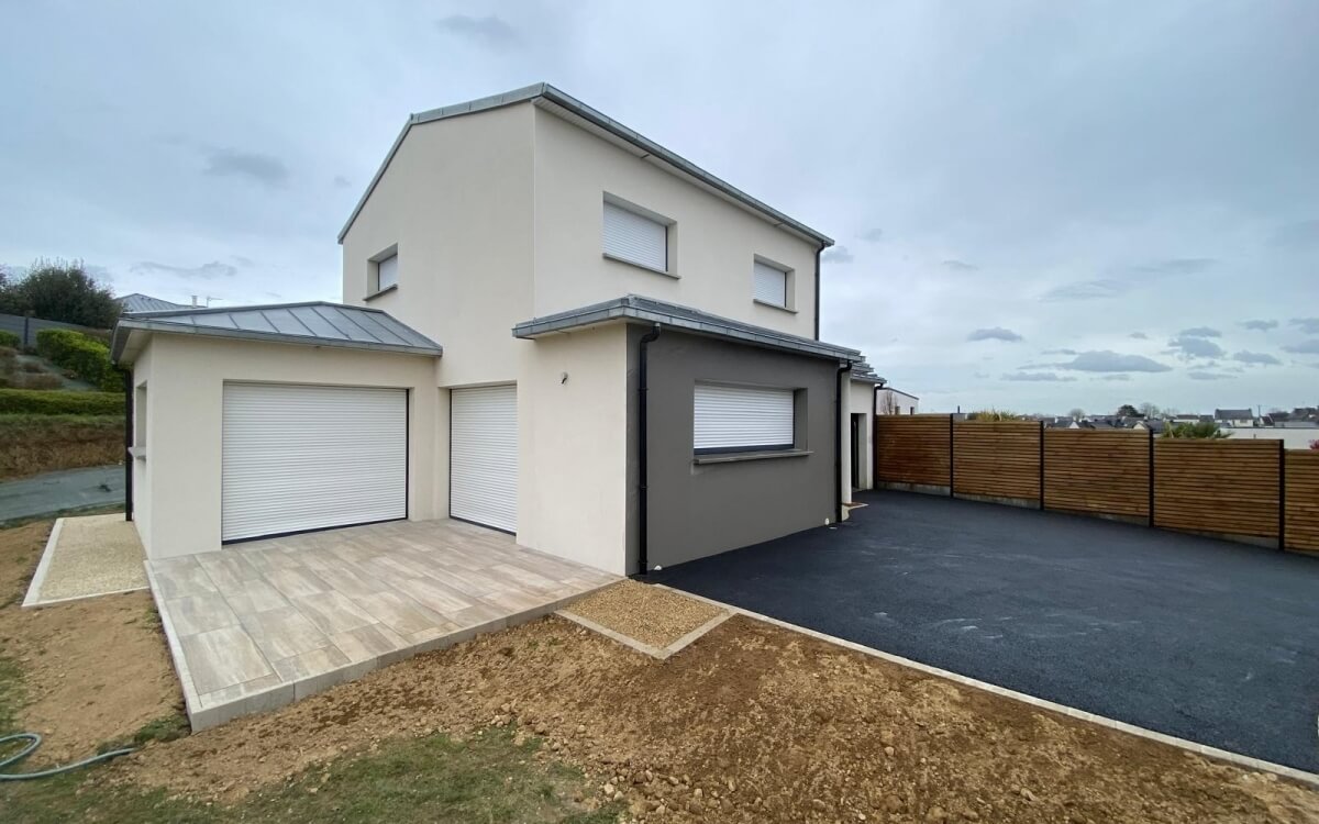 Ralisation Cour en enrob  chaud et Terrasse en grs crame - Ctes d'armor