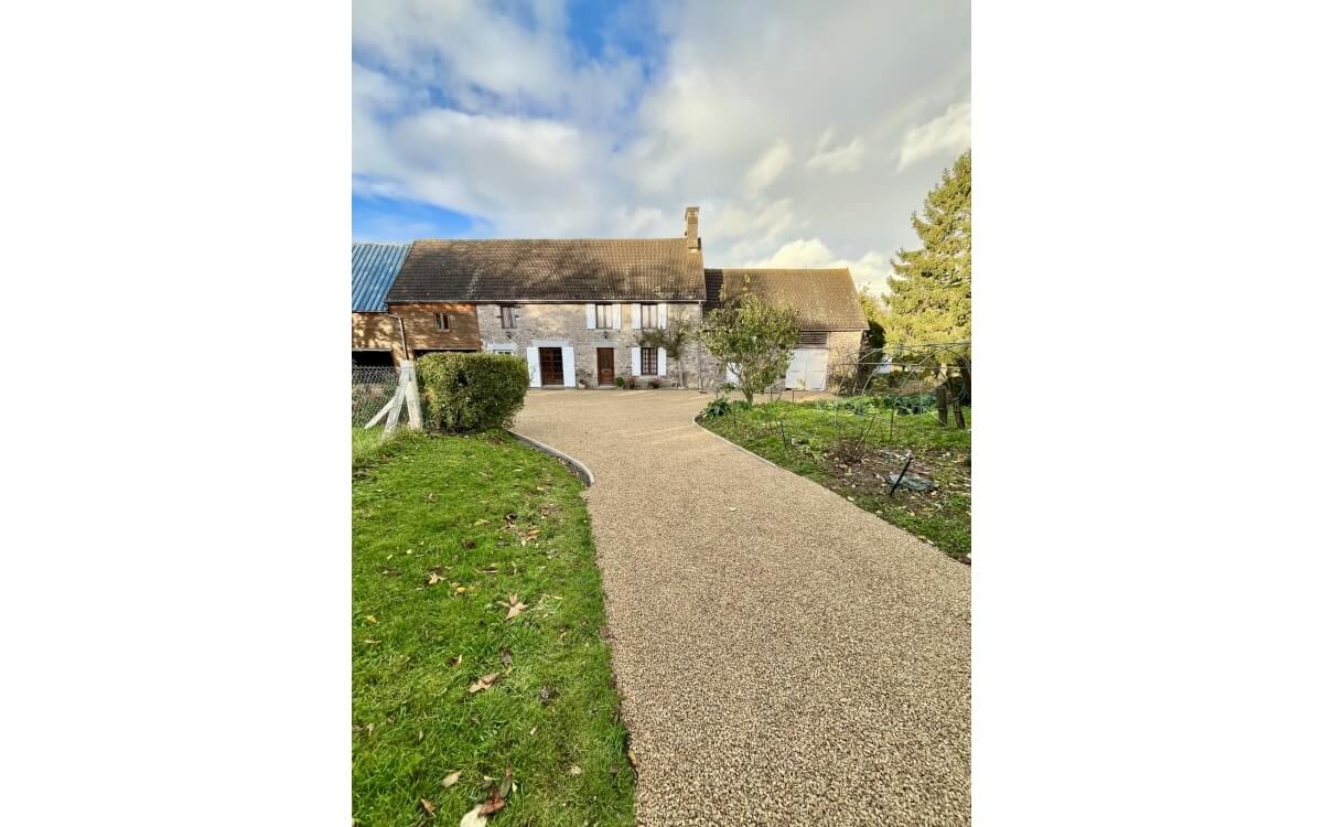 Cration Cour en  Gravistar  Souleuvre en Bocage conue le 03/11/2025