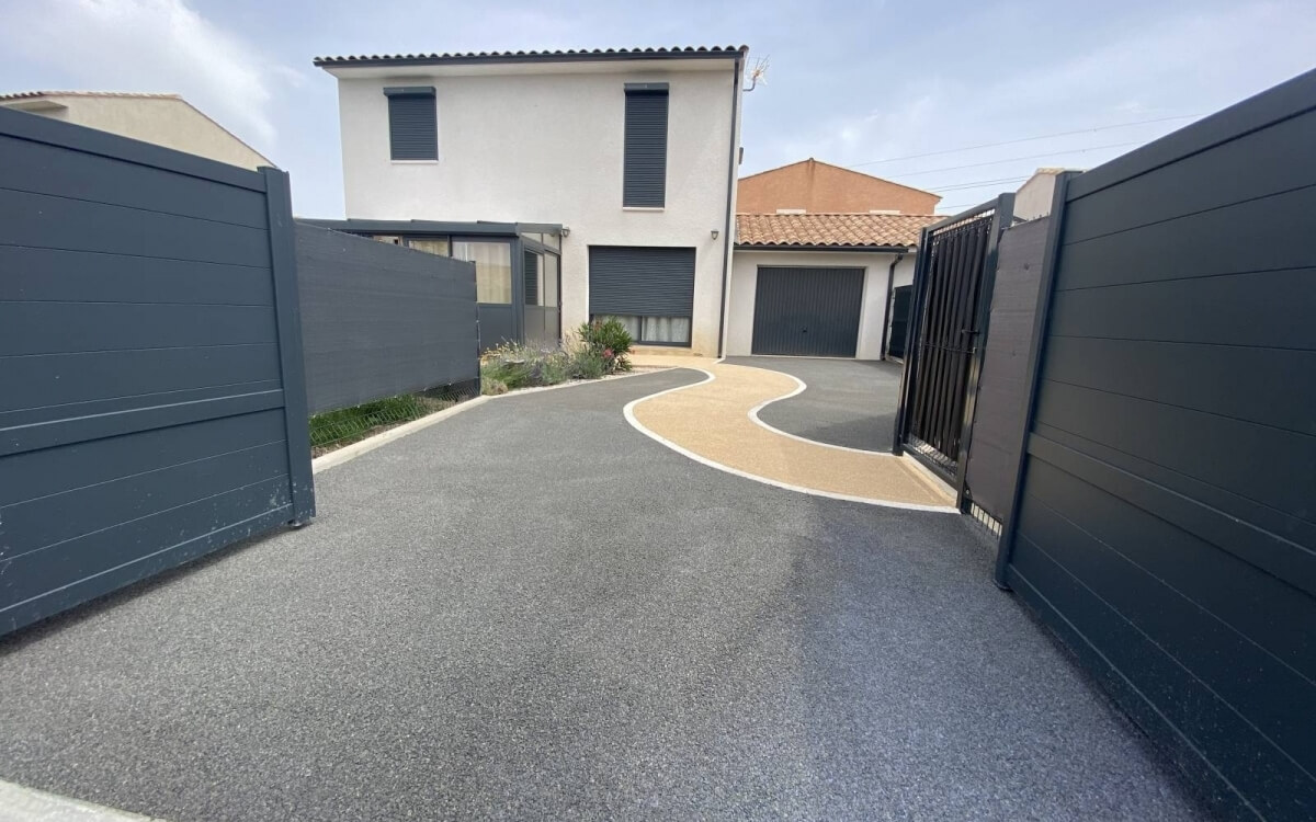 R�alisation Cour en Min�ralstar � - Lot et Garonne