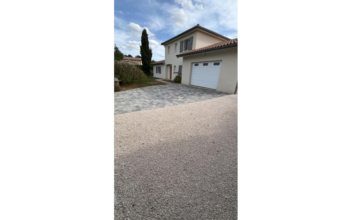 Conception Cour en Alv�ostar� et pavage dallage - Ain