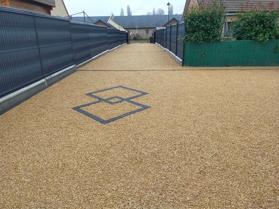 Conception Cour en Alvostar et Pav la couture  ALIZAY ralise le 01/12/2025