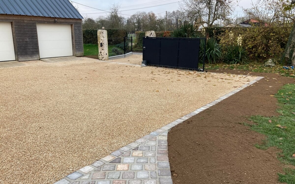 Cration Cour en Alvostar  BRESTOT ralise le 01/12/2025