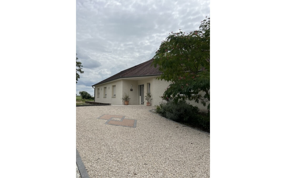 Cr�ation Cour en Gravistar� � Marnay