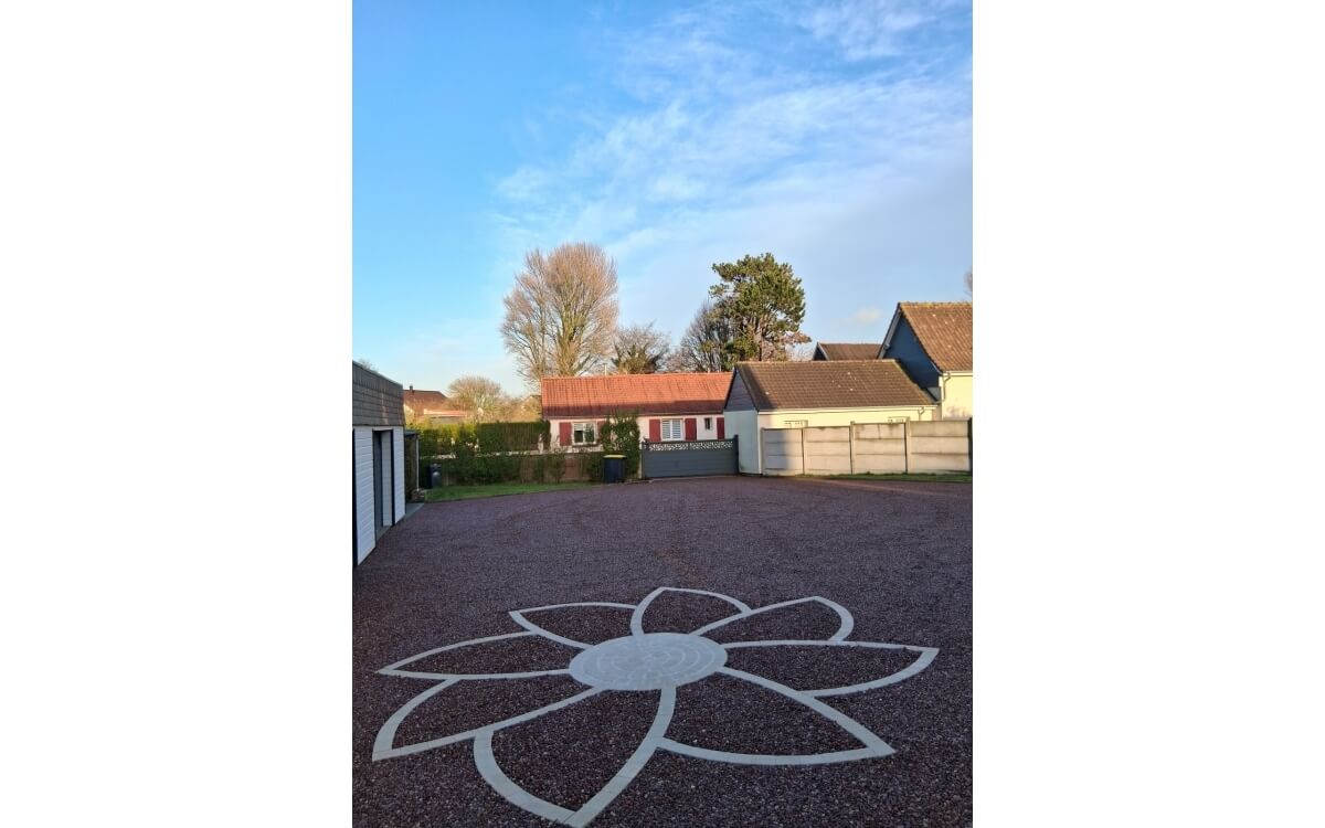 Cr�ation Cour en Alv�ostar� et Pav� la couture� � Penly