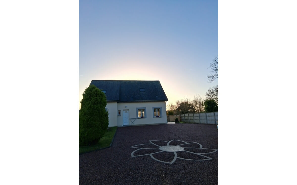 Cr�ation Cour en Alv�ostar� et Pav� la couture� � Penly