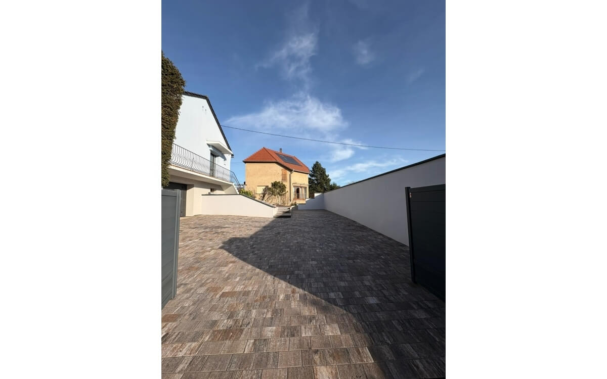 Conception Cour en pavage � Molsheim  cr��e le 10/12/2025