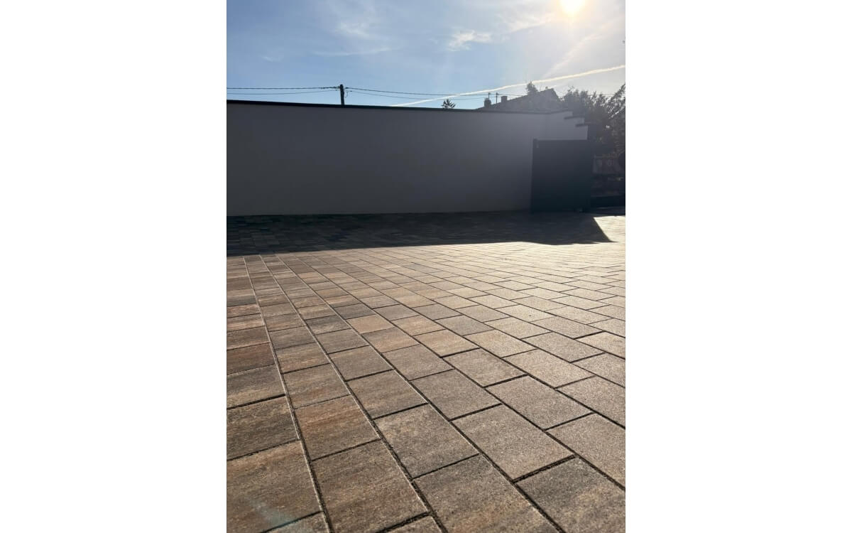 Conception Cour en pavage � Molsheim  cr��e le 10/12/2025