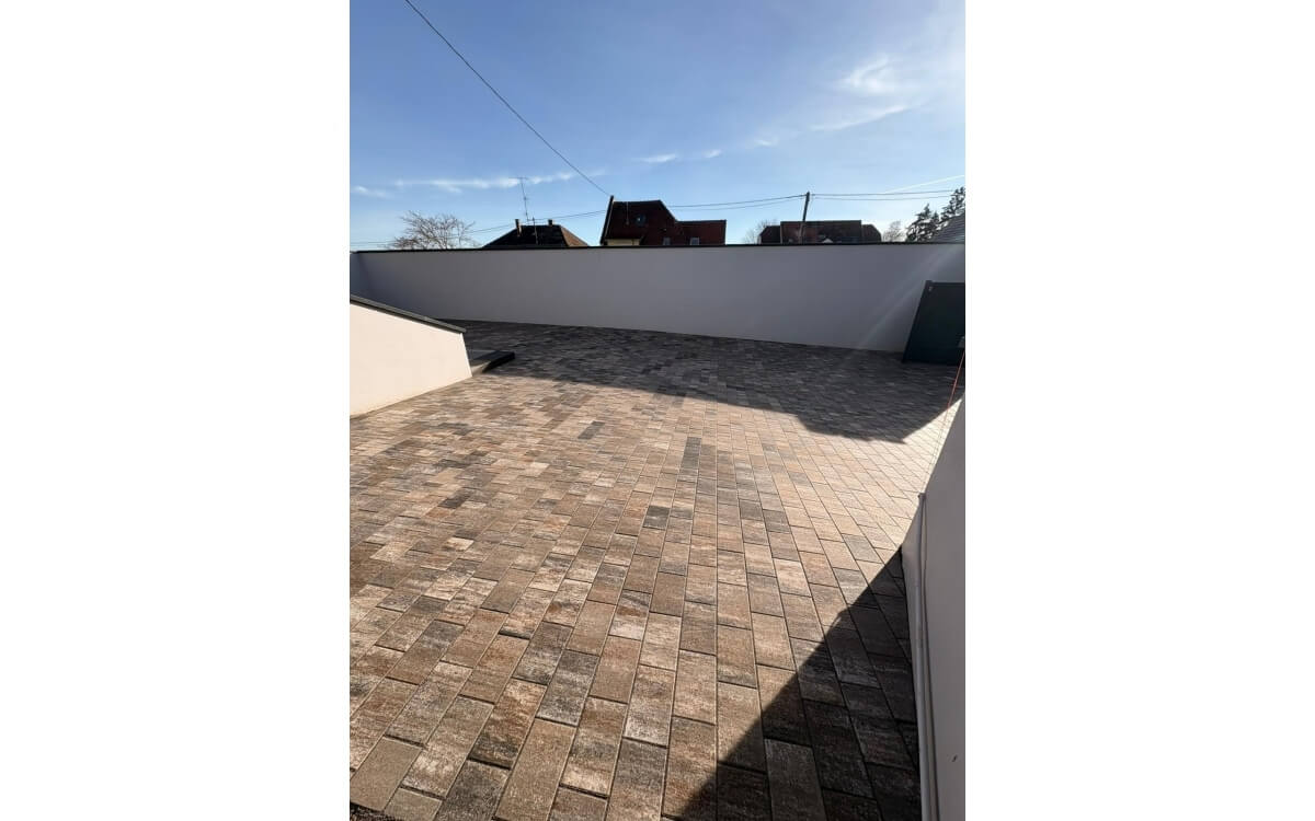 Conception Cour en pavage � Molsheim  cr��e le 10/12/2025