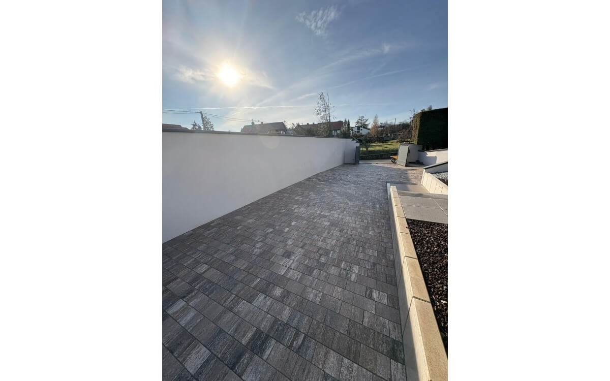 Conception Cour en pavage � Molsheim  cr��e le 10/12/2025