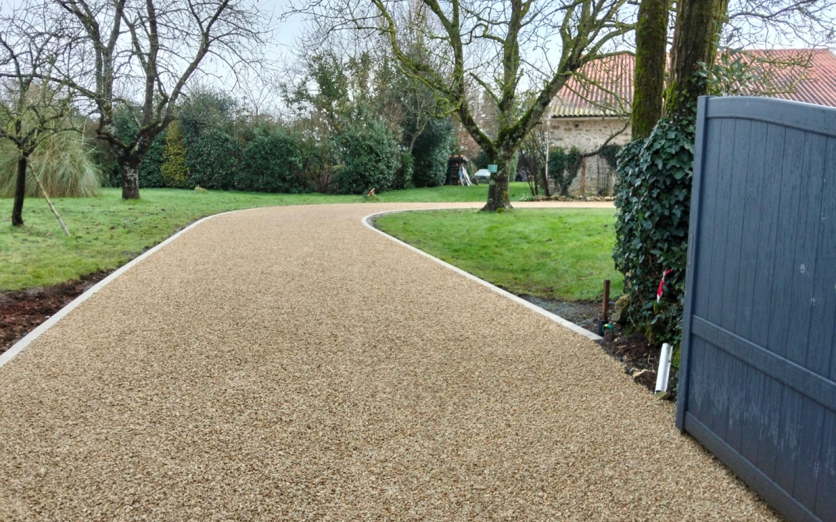 R�alisation Cour en Alv�ostar� � Chantonnay con�ue le 20/01/2026