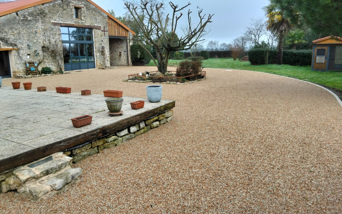 R�alisation Cour en Alv�ostar� � Chantonnay con�ue le 20/01/2026