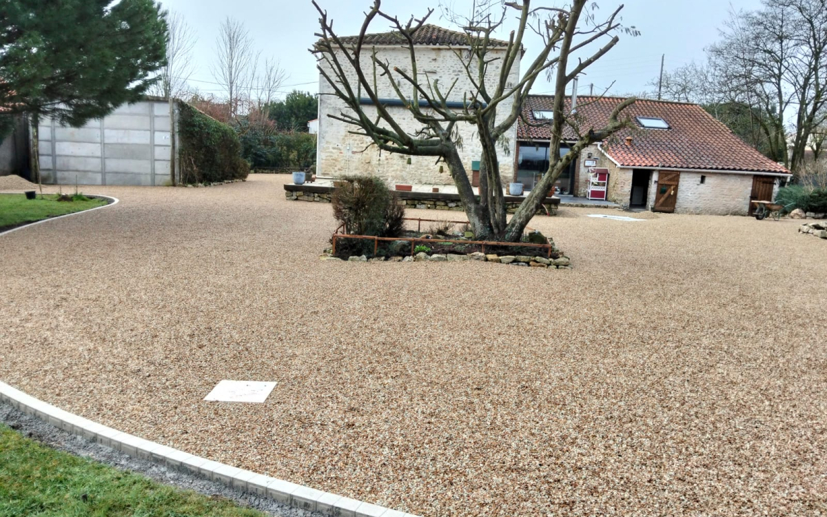 R�alisation Cour en Alv�ostar� � Chantonnay con�ue le 20/01/2026